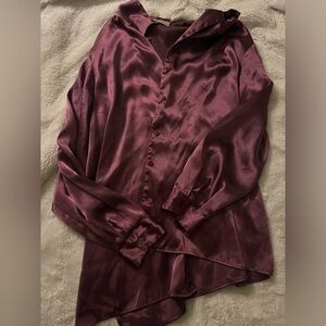 K A T H I E  L E E  S A T I N  B U T T O N  D O W N